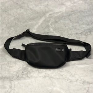 MONOS belt bag fanny pack. Black. Adjustable.